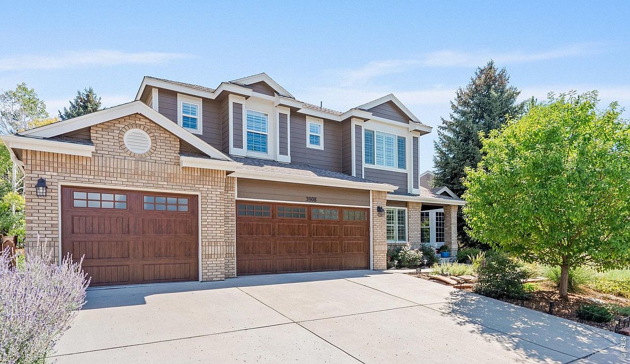 3908 Grand Canyon St - Photo 2