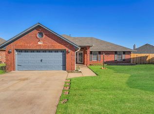 504 SW Sapp Cir, Lawton, OK 73505