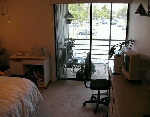 4th image of 2320 S Cypress Bend Dr APT 203