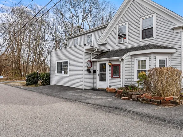 28 Crapo St, Bridgewater, MA 02324
