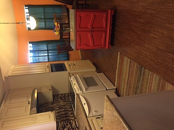 5th image of 8121 Twin Oaks Trl