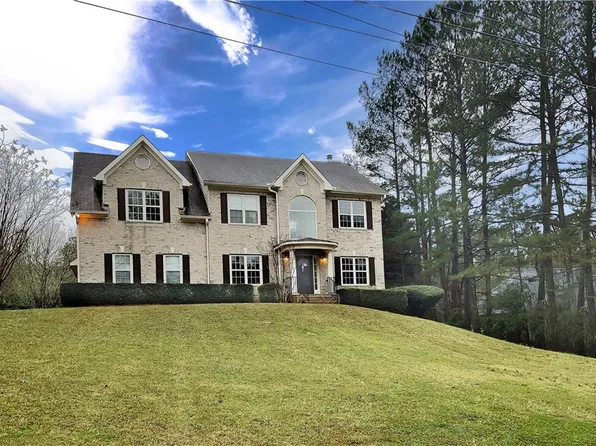 210 Crestwood Rd, Tyrone, GA 30290