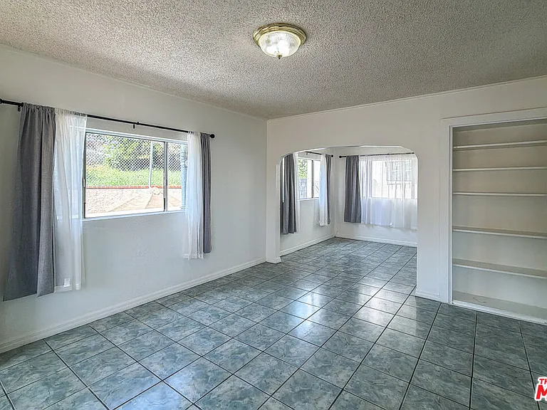 3331 1/2 City Terrace Dr — Photo 7