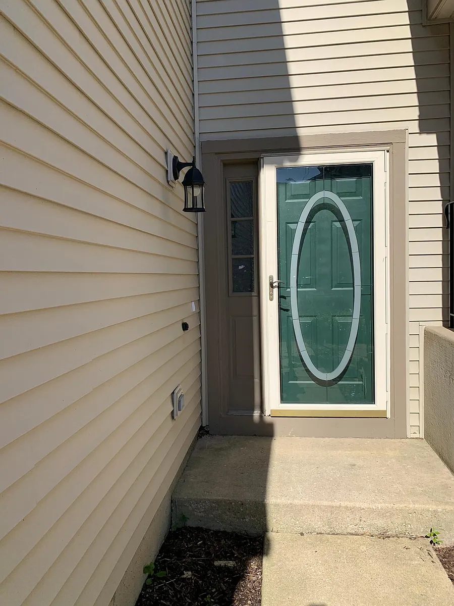 Building Photo - 1044 Woodview Ct
