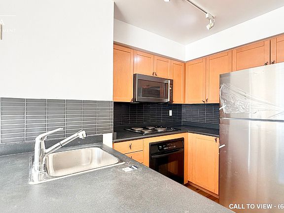 4th image of 311 Richmond St E #809