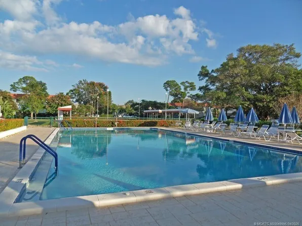 2600 SE Ocean Blvd, Stuart, FL