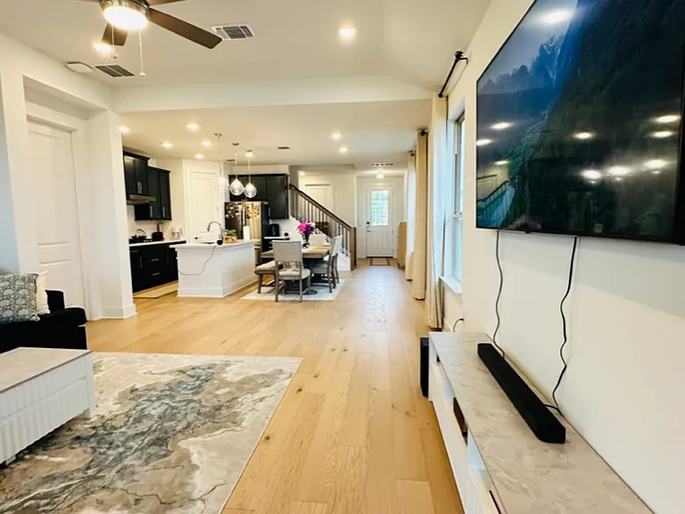7103 Ezra Brooks Bnd — Photo 12