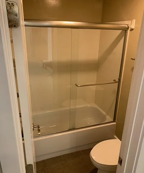 Room 1 bathroom