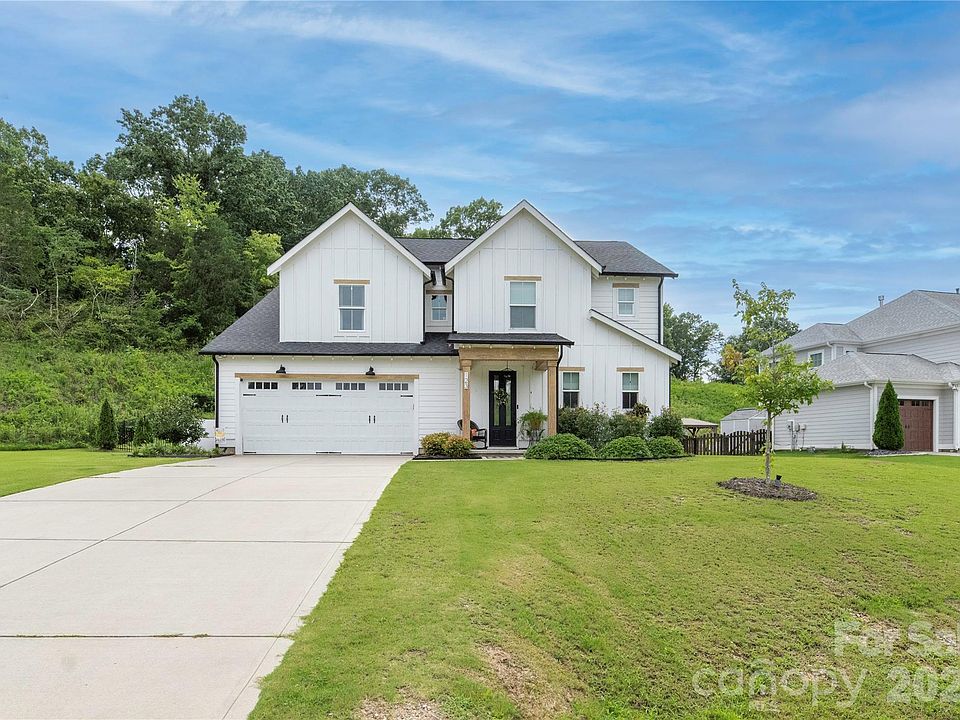 1st image of 123 Country Lake Dr