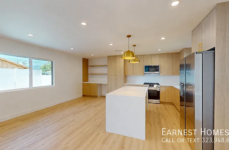 16701 Chatsworth St — Photo 3