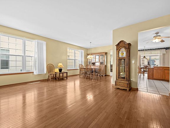 5th image of 21254 Montclare Lake Dr