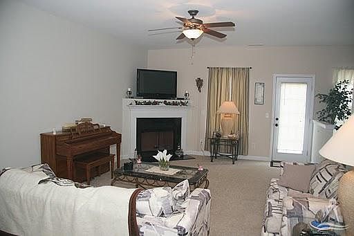 3rd image of 618 Stone Ridge Road SW