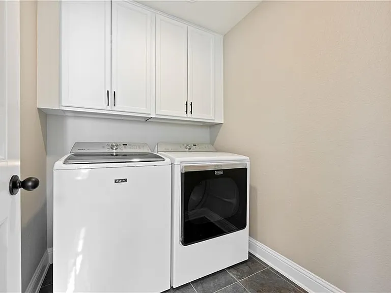 1524 Uhland Dr — Photo 23