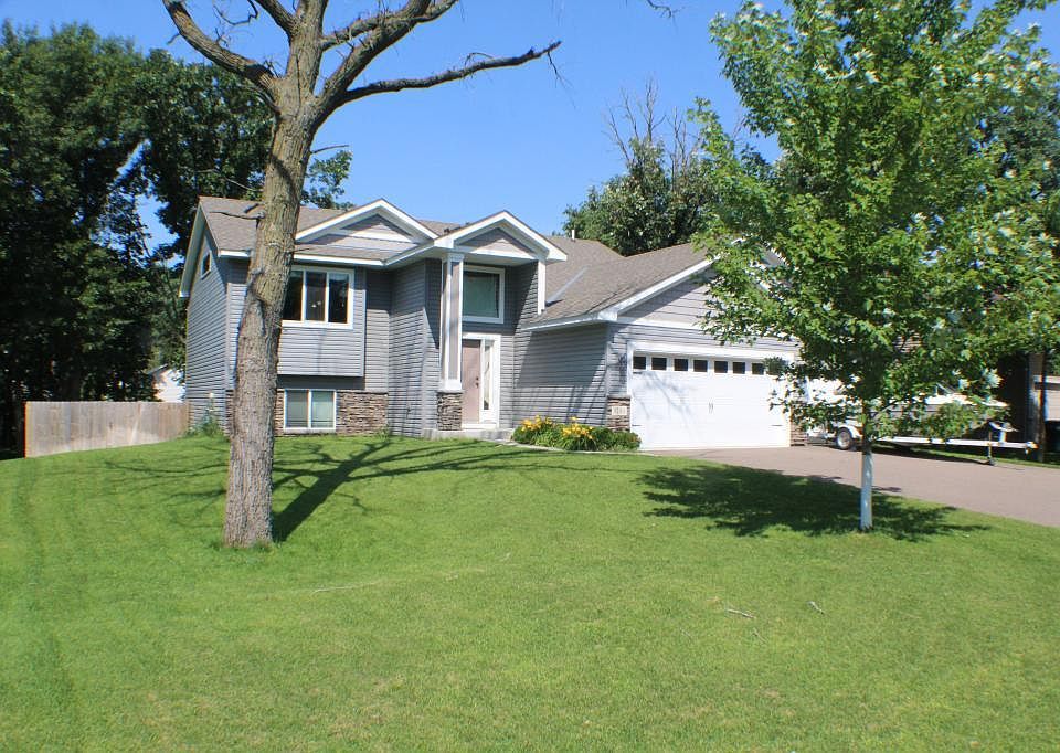 1st image of 9146 Dunkirk St NE