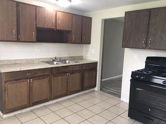 2nd image of 3317 Kenaston Dr