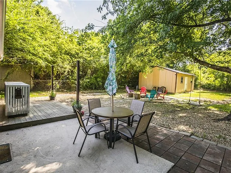 1018 N Lonnie Ave — Photo 3