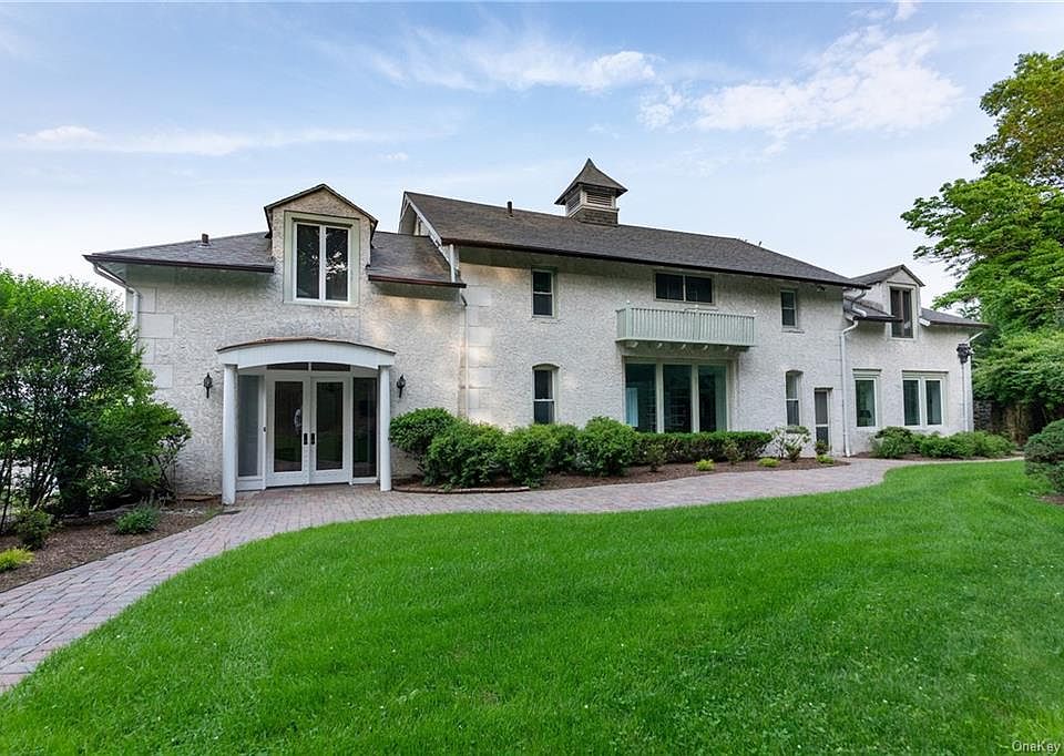 1st image of 1 Manor House Dr