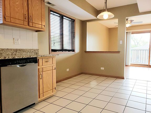 5th image of 11133 S Kedzie Ave APT 304