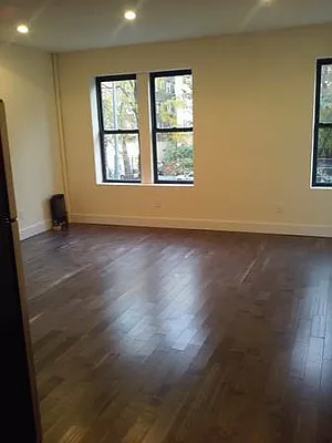 Rented by Leonidas Realty | media 1