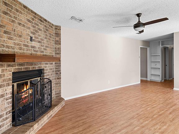 5th image of 15412 Cedar Bay Dr