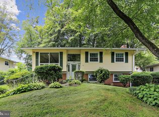 14322 Woodcrest Dr, Rockville, MD 20853