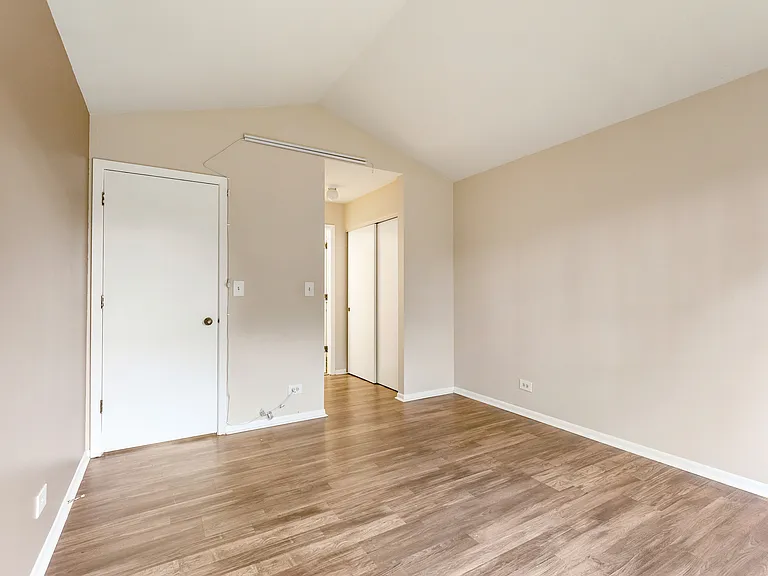 1175 Regency Dr — Photo 14