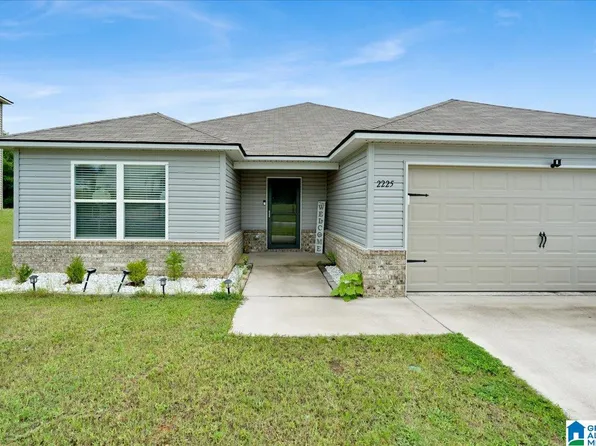 2225 W Middlebrooke Xing, Odenville, AL 35120
