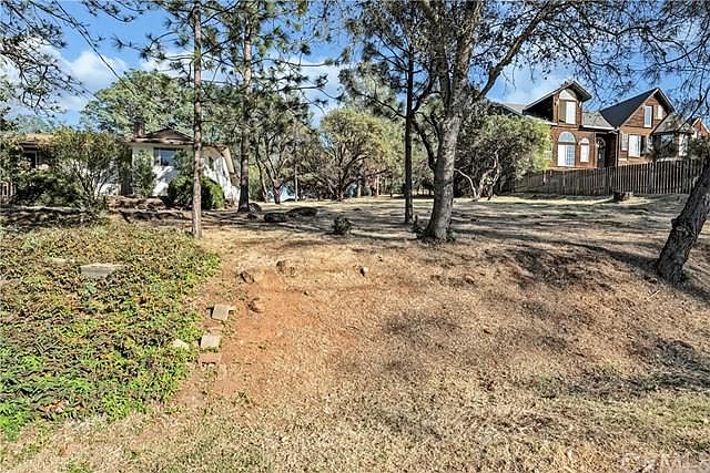 1st image of 17384 Meadow View Dr