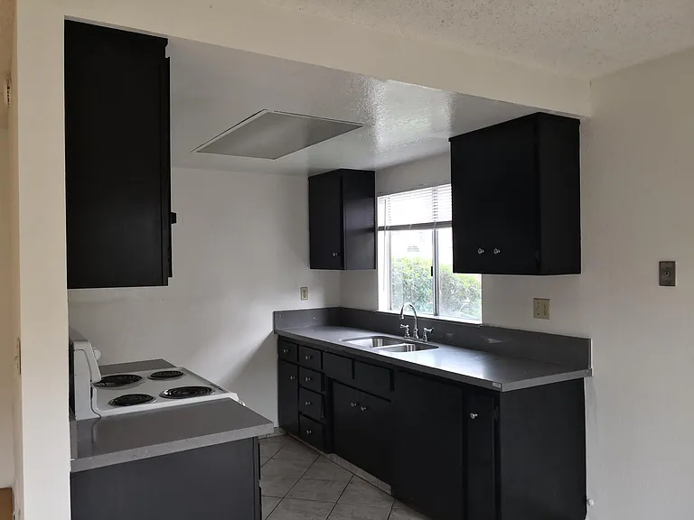 415 S Orange Ave #E — Photo 5