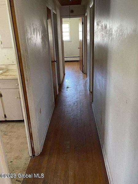4th image of 24 Monroe Avenue