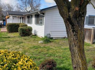 1834 NE Fairview Ave, Grants Pass, OR 97526