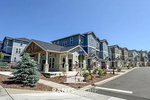Forest Park Townhomes Photo 1