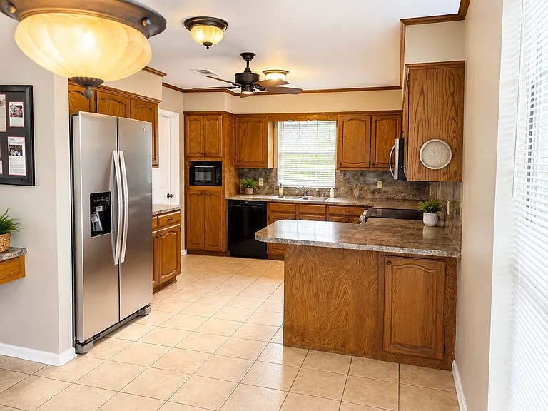 2167 Elkwood Dr — Photo 3