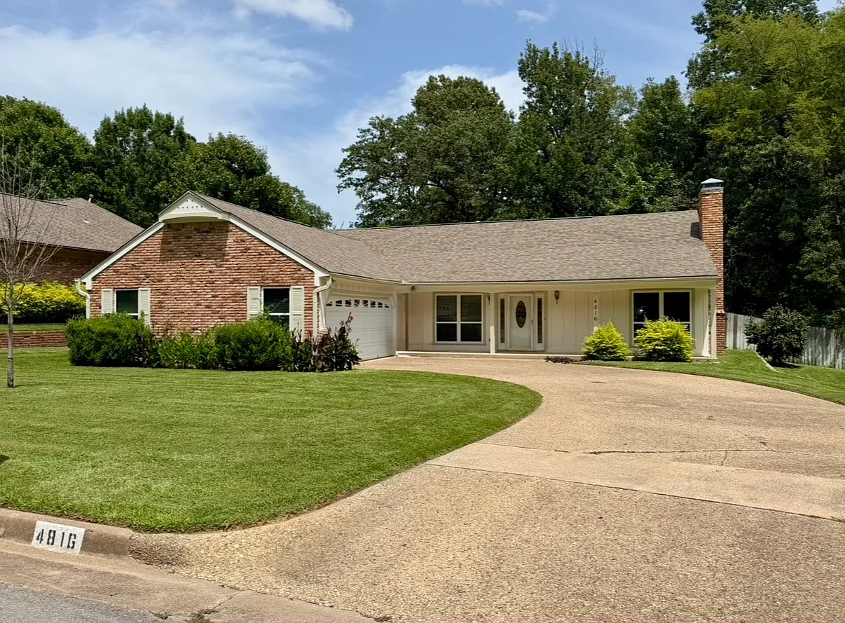 3 bed, 1881 sqft, $2,100 — Photo 1