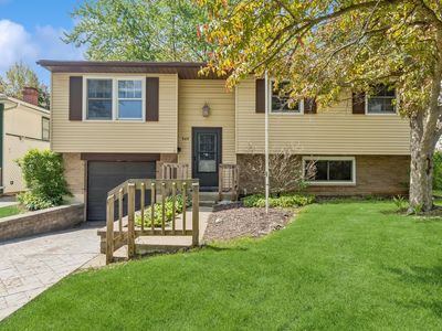 949 N Idlewild Ave, Mundelein, IL, 60060