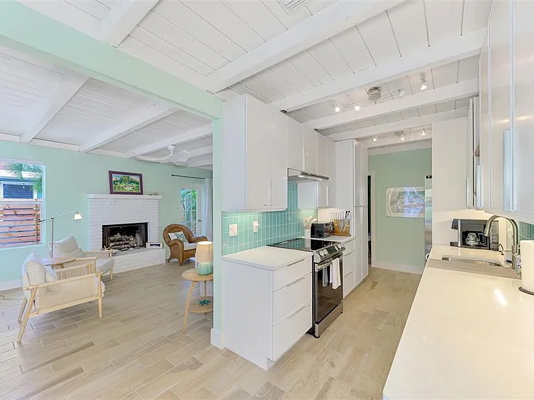5253 Avenida Del Mare — Photo 18