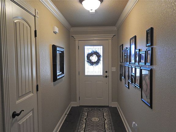 2nd image of 19 Ravenglass Ln