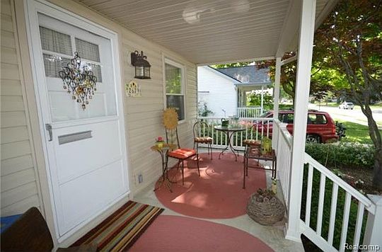 2nd image of 2679 Sunnyknoll Ave