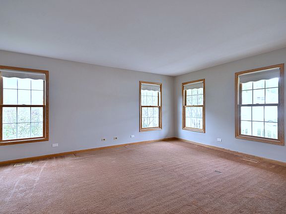 5th image of 422 Atlantic Ln