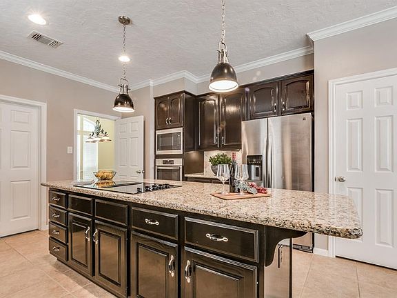 5th image of 3531 Shady Village Dr