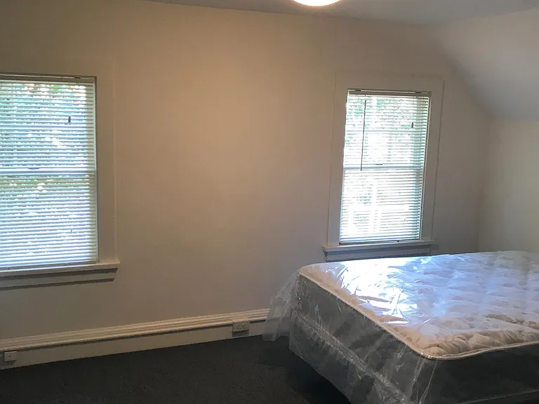 114 Highland Pl #4 — Photo 2