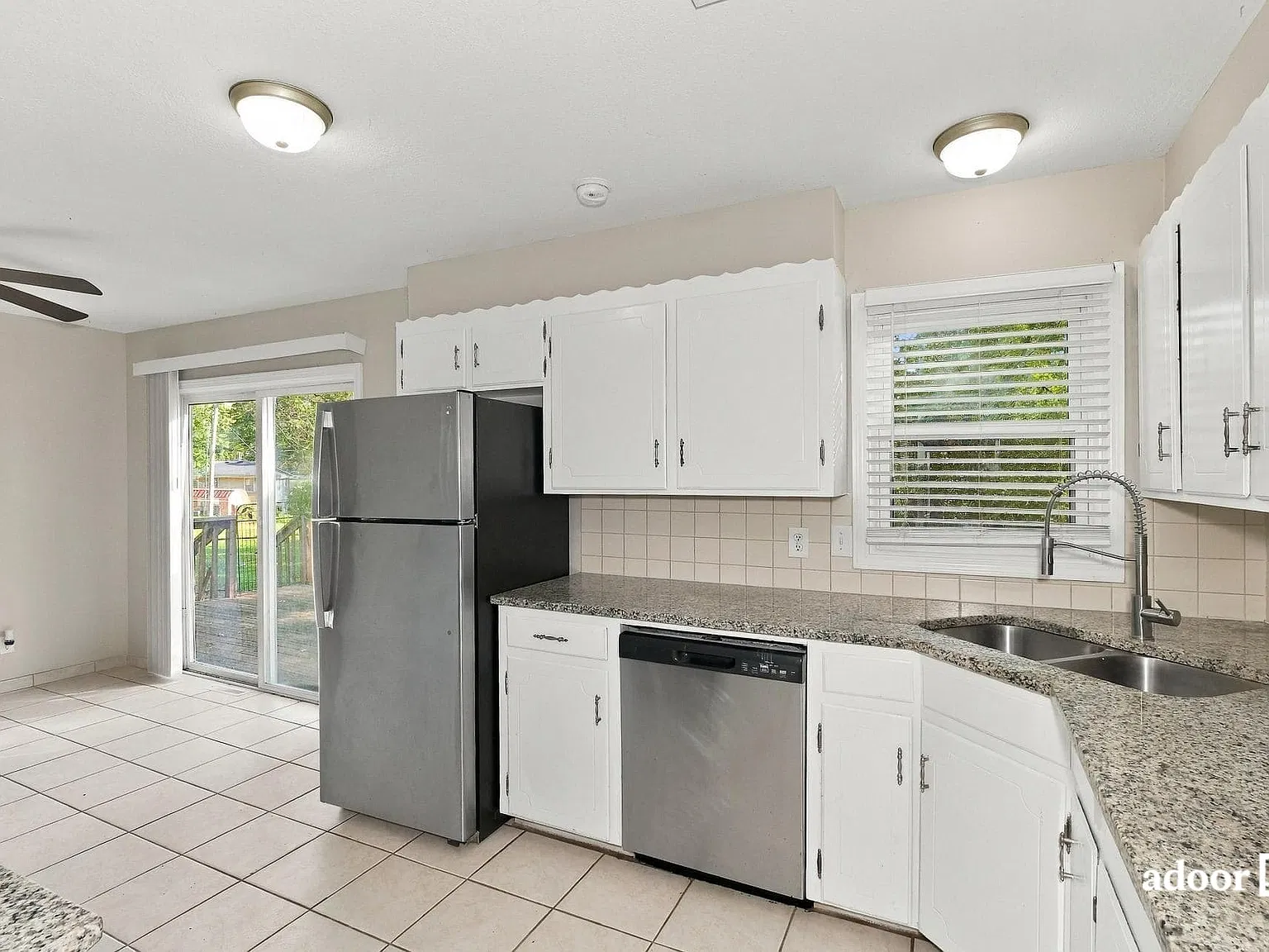 3 bed, 1.5 bath, 1626 sqft, $1,720 — Photo 2