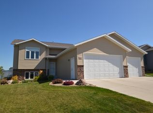 4601 Normandy St, Bismarck, ND 58503