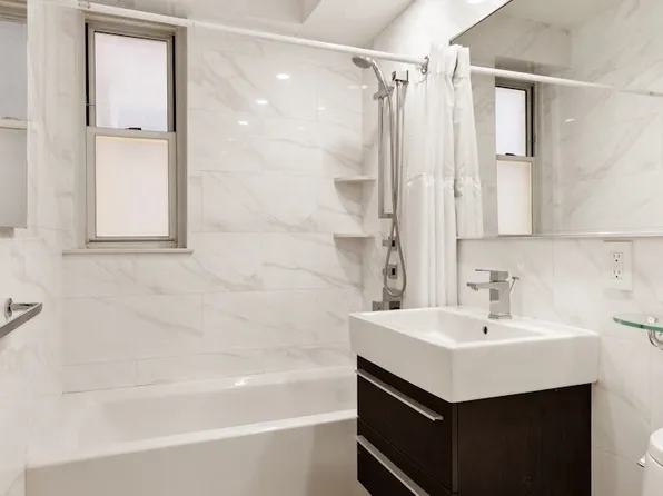 1175 York Avenue image 9 of 15