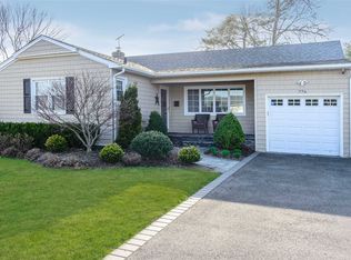 776 Greta Pl, Bellmore, NY 11710