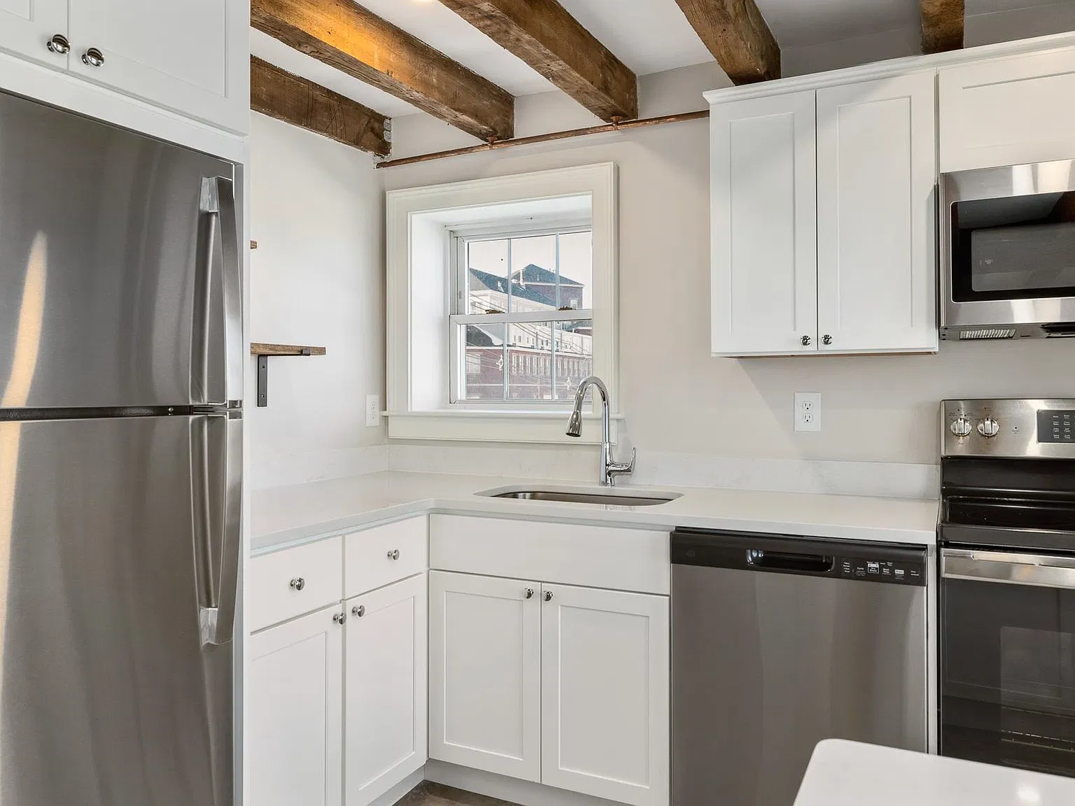 2 bed, 920 sqft, $3,150 — Photo 4