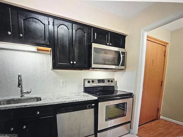1301 N Courthouse Rd #1016 — Photo 13