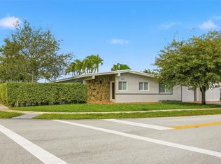 5250 SW 96th Ave, Miami, FL 33165