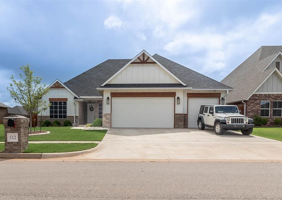 1st image of 512 Tralee Ln