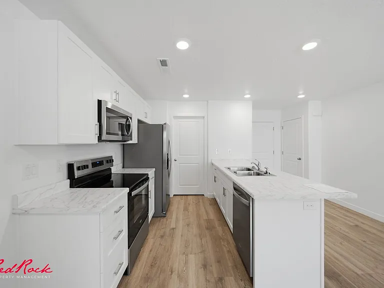 2775 E Rushpink Ln — Photo 10